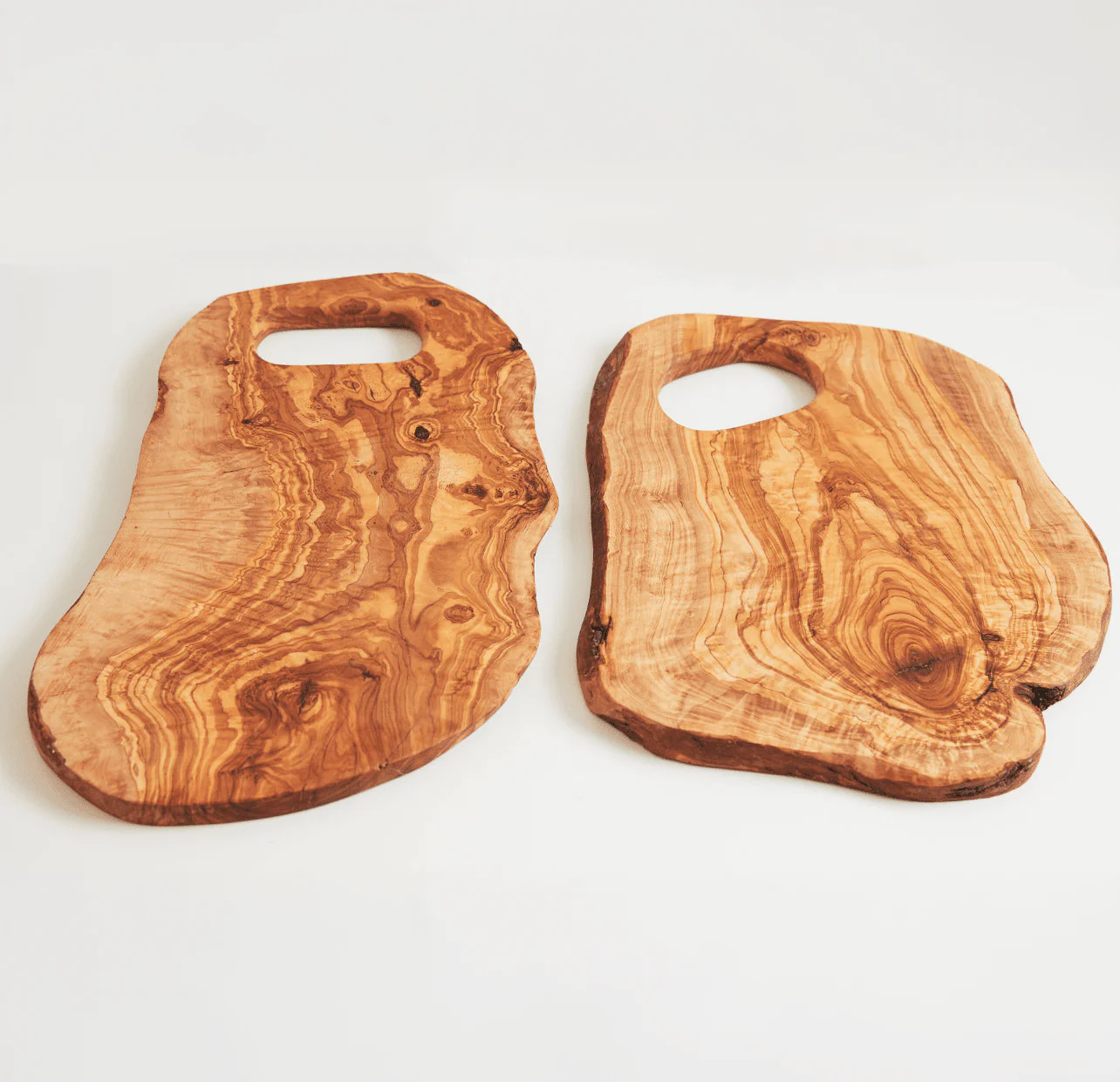 Italian Olivewood Charcuterie & Cutting Board - Large by Verve Culture - Image 4