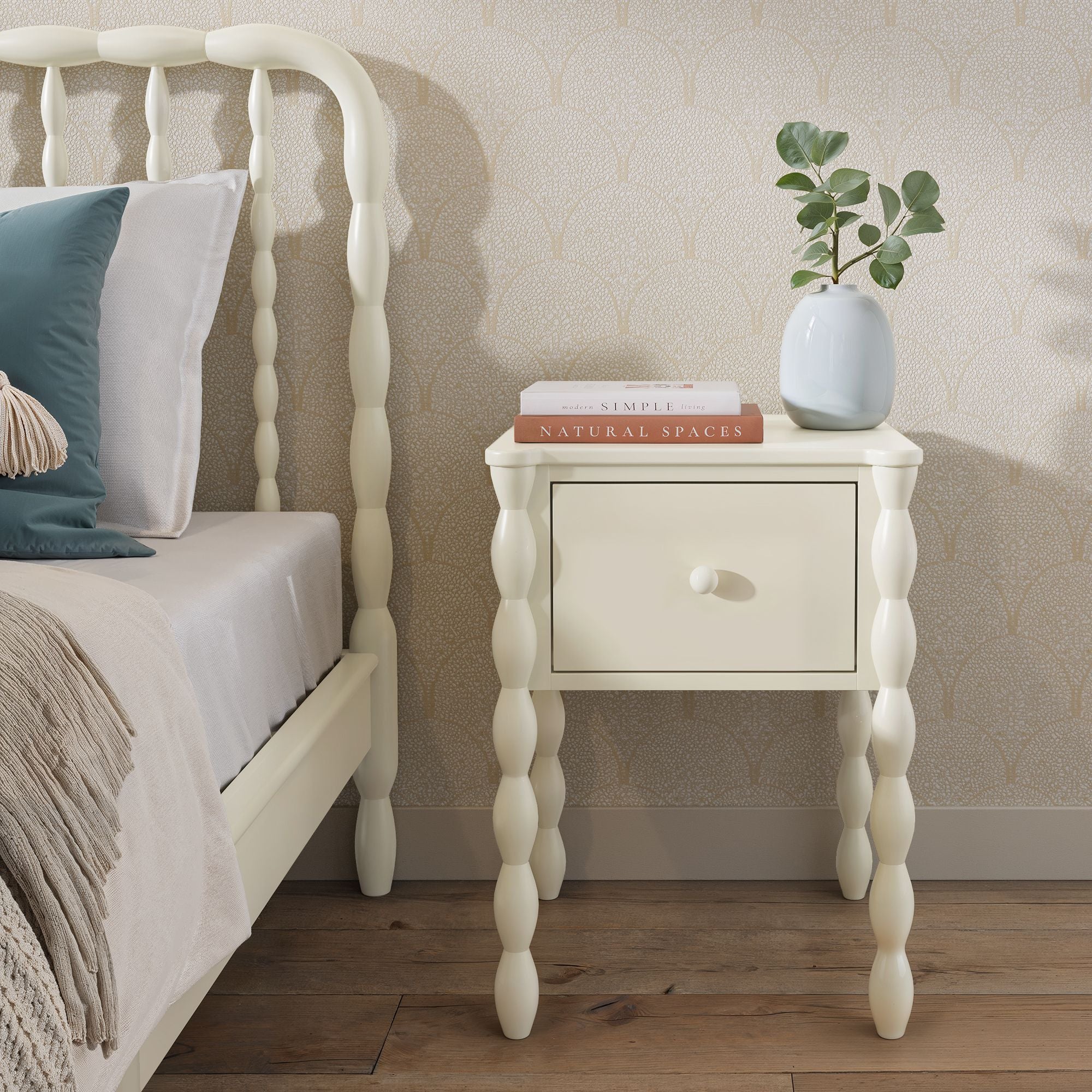 Lind Nightstand - Image 7