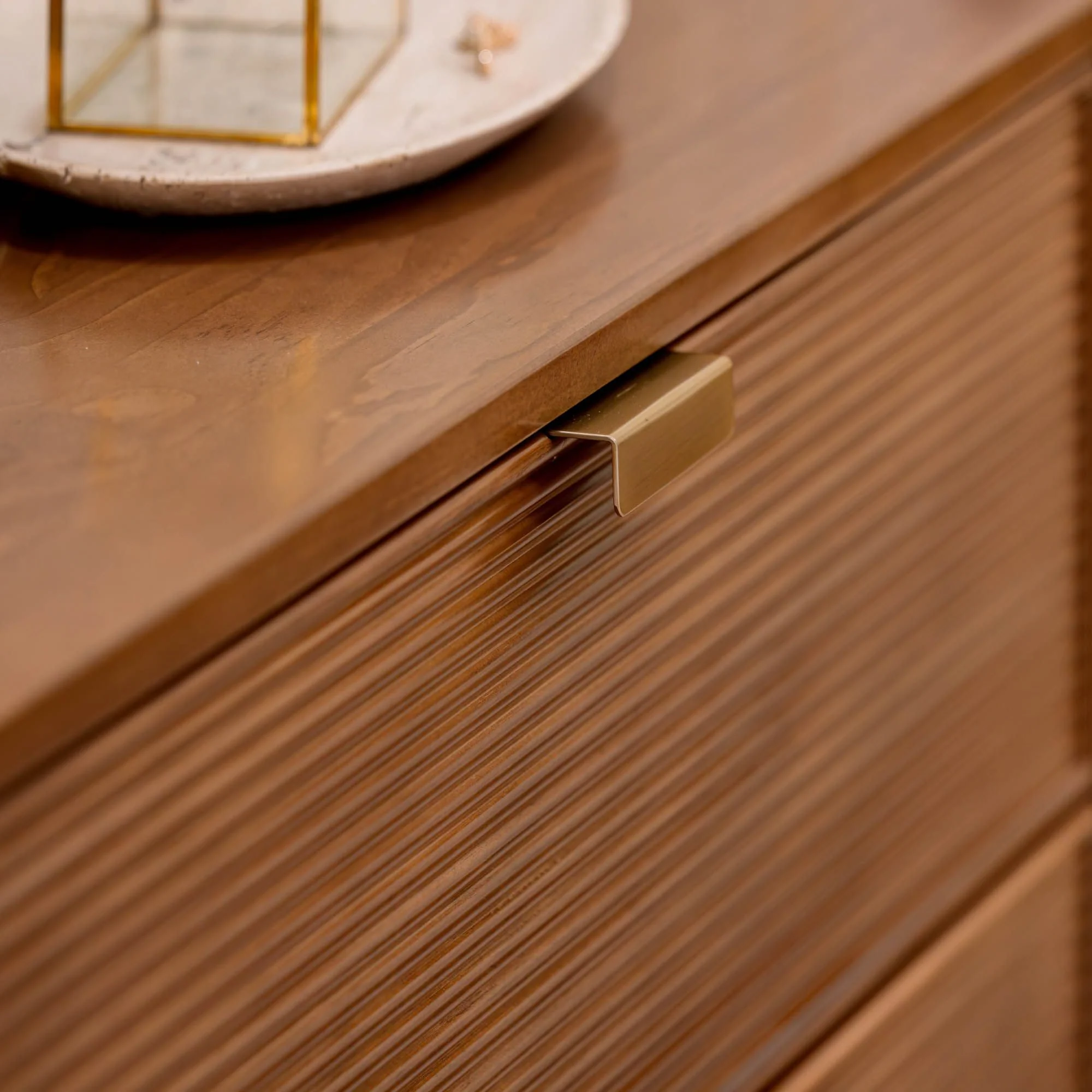 Linea 6-Drawer Dresser - Image 3