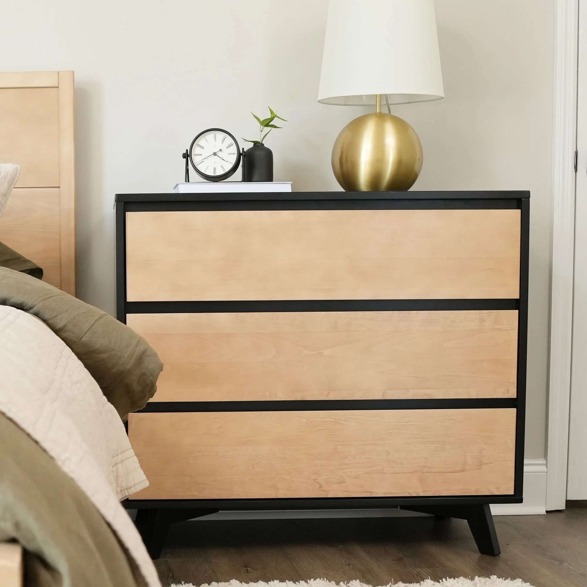 Modern 3-Drawer Dresser - Image 6