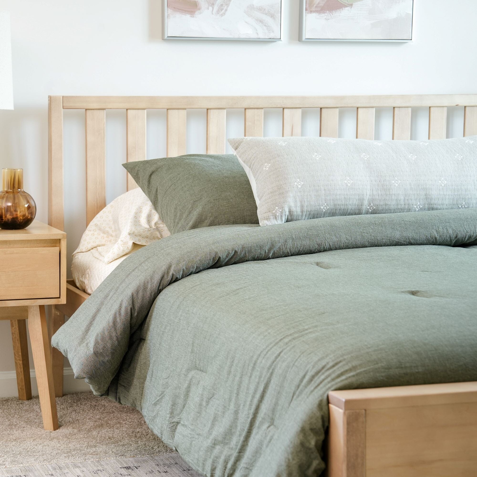 Modern Bed - Queen - Image 19