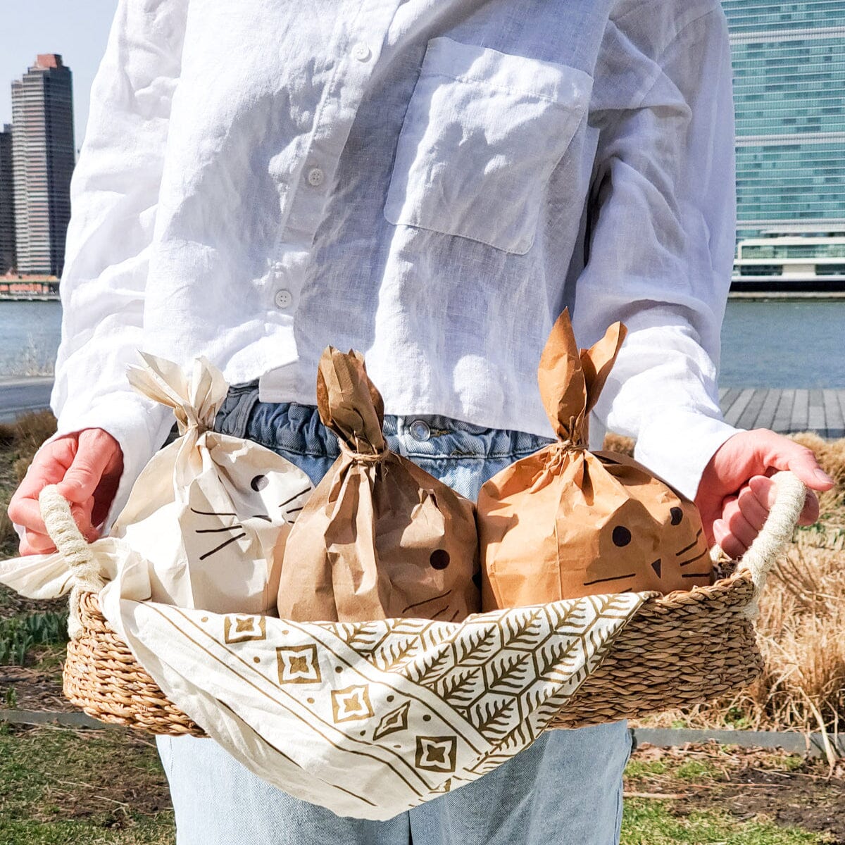 Savar Bread Basket with White Handle by KORISSA - Image 12